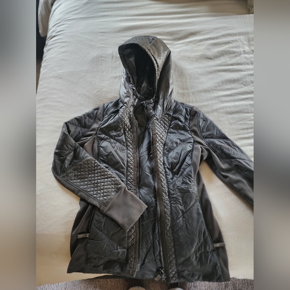 Athleta Rock Springs Jacket - Picture 2 of 9